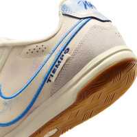 Nike Tiempo Streetgato Straatvoetbalschoenen Gebroken Wit Blauw Donkerblauw Roze