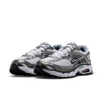 Nike Air Max Moto 2K Sneakers Grijs Wit Zilvergrijs Zwart