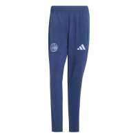 adidas Ajax Tiro Travel Trainingsbroek 2026-2027 Donkerblauw Lichtblauw