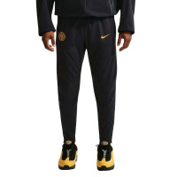 Nike Inter Milan City Side Trainingsbroek 2026-2027 Zwart Goudgeel