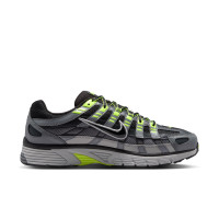 Nike P-6000 Sneakers Zwart Metallic Zilver Neongeel