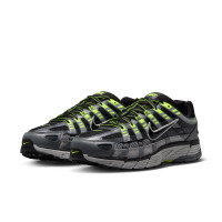 Nike P-6000 Sneakers Zwart Metallic Zilver Neongeel