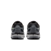 Nike P-6000 Sneakers Zwart Metallic Zilver Neongeel