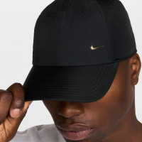 Nike Dri-FIT Club Pet Metallic Swoosh Zwart Goud