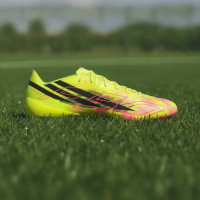 adidas F50 Hyperfast EVO Too Light Gras Voetbalschoenen (FG) Neongeel Zwart Roze