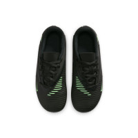 Nike Phantom 6 Low Club Grass/Artificial Grass Football Boots (MG) Toddlers Black Bright Green