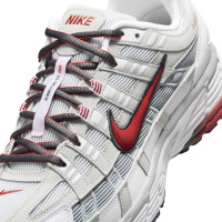 Nike P-6000 Sneakers Wit Rood Platinum Donkergrijs