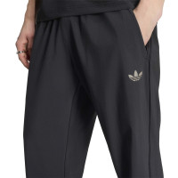 adidas Tech Trefoil Essential Woven Training pants Black Silver