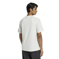 adidas Tech Trefoil Essential T-Shirt Lichtgrijs Zilver