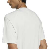 adidas Tech Trefoil Essential T-Shirt Lichtgrijs Zilver