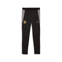PUMA Manchester City Trainingsbroek 2026-2027 Kids Zwart Donkergrijs Goud
