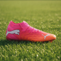 PUMA Future 9 Ultimate Gras Voetbalschoenen (FG) Felroze Blauw Geel