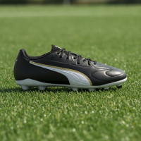 PUMA King 20 Match Gras / Kunstgras Voetbalschoenen (MG) Kids Zwart Wit Goud