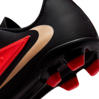 Nike Phantom 6 Low Club Gras / Kunstgras Voetbalschoenen (MG) Kids Zwart Felrood Goud