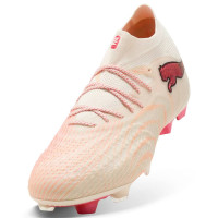 PUMA Future 9 Ultimate Gras Voetbalschoenen (FG) Gebroken Wit Zwart Roze