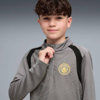 PUMA Manchester City Trainingstrui 1/4-Zip 2026-2027 Kids Donkergrijs Zwart Goudgeel