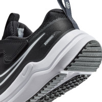 Nike Cosmic Runner Children's Running Shoes Black White Anthracite
