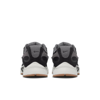 Nike V5 RNR Suede 2 Sneakers Zwart Zilvergrijs Donkergrijs Bruin