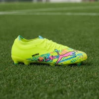 PUMA Ultra Nitro 7 Match ADV Gras / Kunstgras Voetbalschoenen (MG) Neongroen Felblauw Felroze
