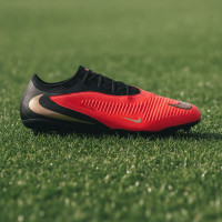 Nike Phantom 6 Low Pro Gras (FG) Football Boots (FG) Black Bright Red Gold