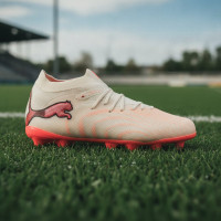 PUMA Future 9 Pro Gras / Kunstgras Voetbalschoenen (MG) Kids Gebroken Wit Zwart Roze