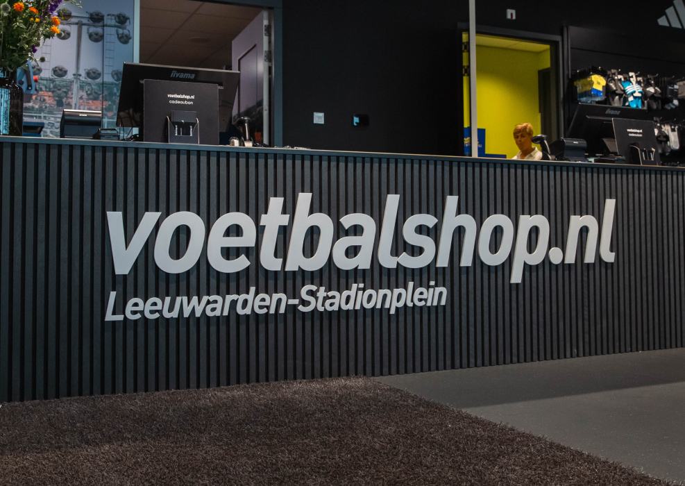 Voetbalshop.nl Leeuwarden-Stadionplein Winkel Interieur 2